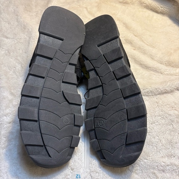 NWT Men’s Water Shoes Size 12 Black Adventure Sandals All in Motion BlackJay - Picture 3 of 9
